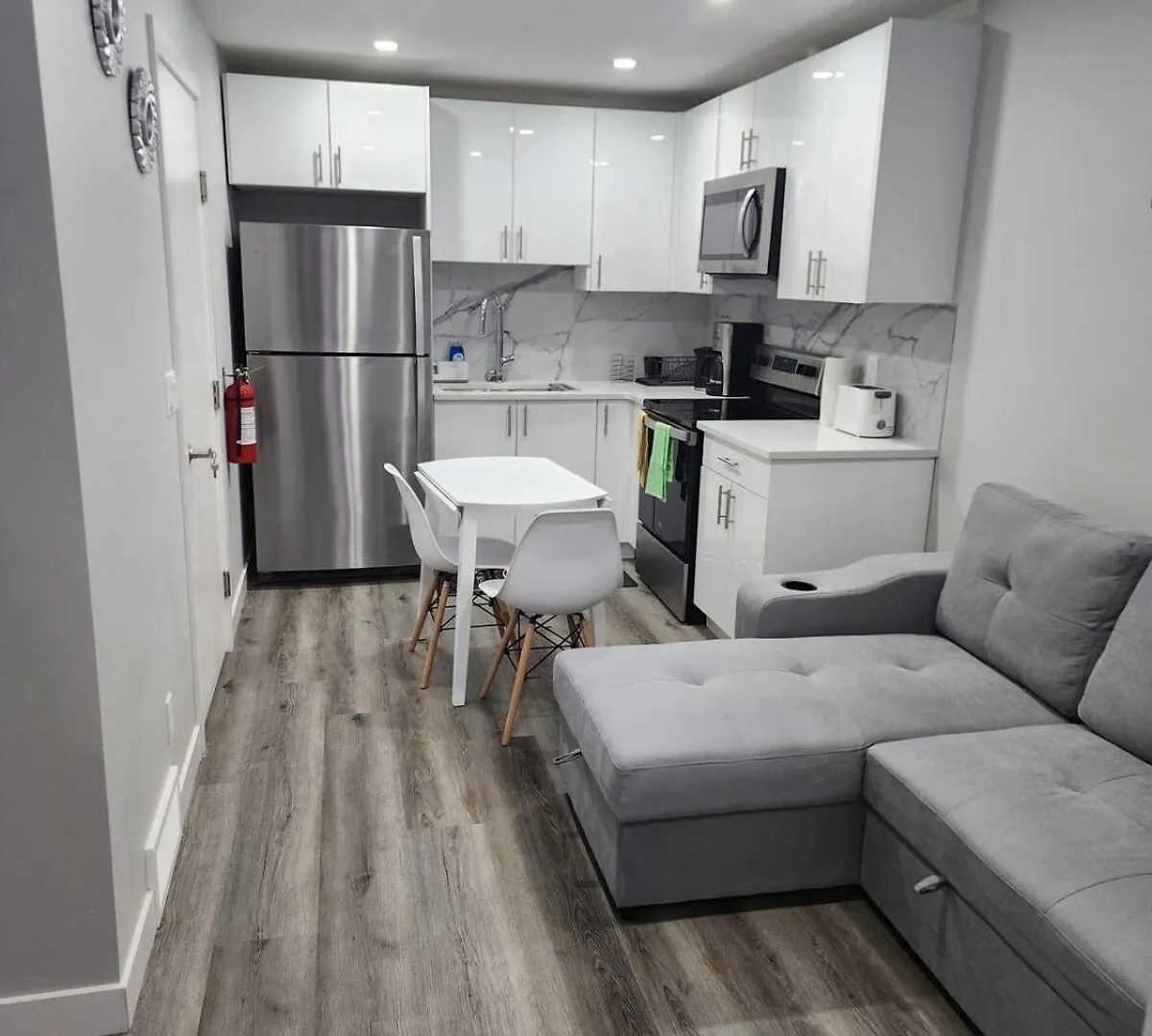 Lovely 2Bed & 1 Bath Basement Suite For 4 Guests Calgary 0*,  Canada