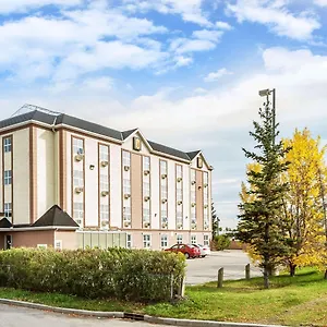 Super 8 By Wyndham Calgary/airport YYC