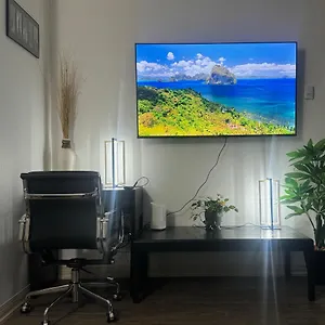  Apartment Entire Prime Downtown Location Free Underground Parking
