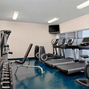 Four Points By Sheraton & West YYC